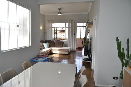 Sala de casa à venda com 3 quartos, 110m² em Inhaúma, Rio de Janeiro