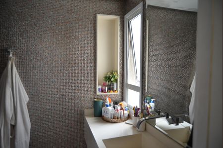 Apartamento à venda com 88m², 3 quartos e 2 vagasBanheiro da Suíte