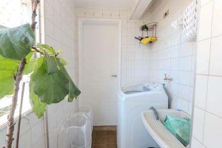 Apartamento à venda com 108m², 3 quartos e 1 vagaÁrea de Serviço