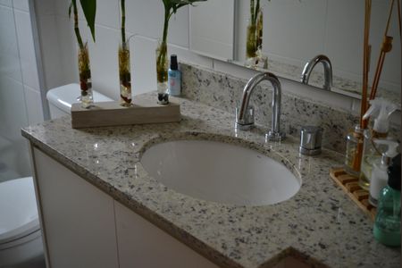 Apartamento para alugar com 90m², 2 quartos e 2 vagasBanheiro Social