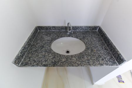 Apartamento à venda com 35m², 2 quartos e sem vaga Apartamento à venda com 35m², 2 quartos e sem vagaBanheiro