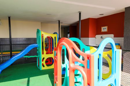 Apartamento para alugar com 142m², 5 quartos e 3 vagas Apartamento para alugar com 142m², 5 quartos e 3 vagasÁrea comum - Playground