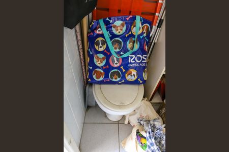 Apartamento para alugar com 142m², 5 quartos e 3 vagas Apartamento para alugar com 142m², 5 quartos e 3 vagasBanheiro de Serviço