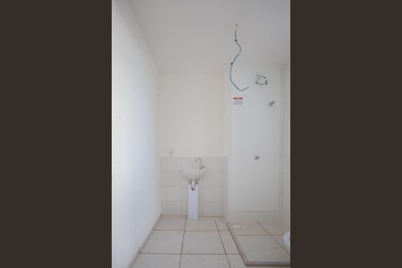 Banheiro Social de kitnet/studio para alugar com 1 quarto, 48m² em Mantiqueira, Belo Horizonte