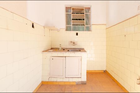 Casa à venda com 170m², 2 quartos e 2 vagasCozinha