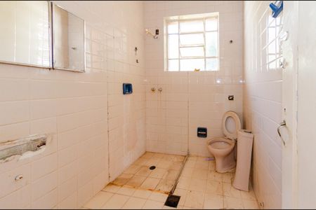 Casa à venda com 170m², 2 quartos e 2 vagasBanheiro