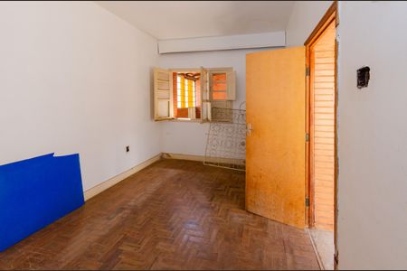 Casa à venda com 170m², 2 quartos e 2 vagasSala