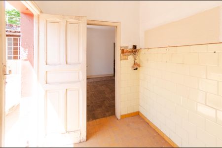 Casa à venda com 170m², 2 quartos e 2 vagasCozinha