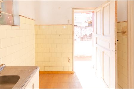 Casa à venda com 170m², 2 quartos e 2 vagasCozinha