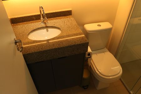 Banheiro de kitnet/studio à venda com 1 quarto, 26m² em Perdizes, São Paulo