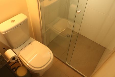 Banheiro de kitnet/studio à venda com 1 quarto, 26m² em Perdizes, São Paulo