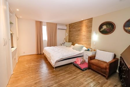 Apartamento para alugar com 172m², 3 quartos e 2 vagasSuíte