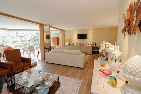 Apartamento para alugar com 172m², 3 quartos e 2 vagasSala