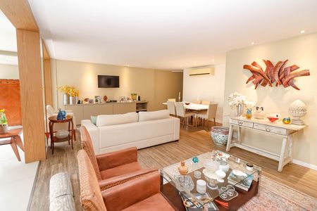 Apartamento para alugar com 172m², 3 quartos e 2 vagasSala