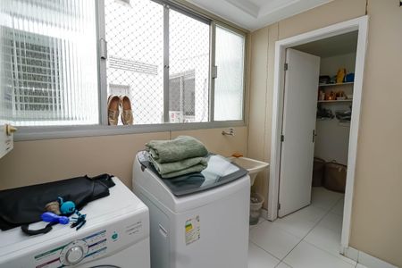Apartamento para alugar com 172m², 3 quartos e 2 vagasÁrea de Serviço