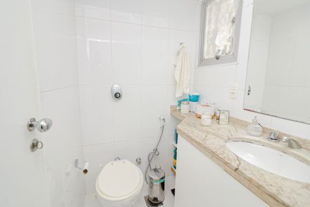 Apartamento para alugar com 172m², 3 quartos e 2 vagasBanheiro Social