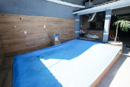 Casa à venda com 140m², 3 quartos e 1 vagaPiscina