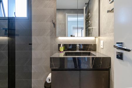 Apartamento à venda com 110m², 2 quartos e 1 vaga Apartamento à venda com 110m², 2 quartos e 1 vagaBanheiro da Suíte