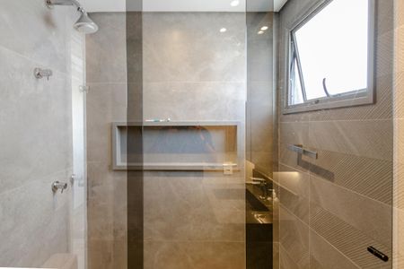 Apartamento à venda com 110m², 2 quartos e 1 vaga Apartamento à venda com 110m², 2 quartos e 1 vagaBanheiro da Suíte