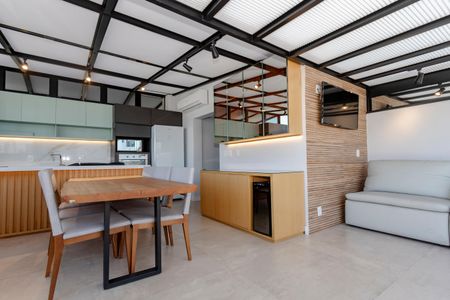 Apartamento à venda com 110m², 2 quartos e 1 vaga Apartamento à venda com 110m², 2 quartos e 1 vagaCobertura