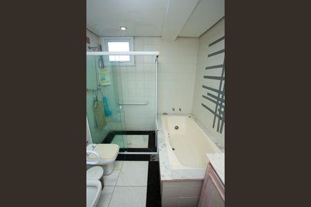 Apartamento à venda com 277m², 4 quartos e 2 vagasBanheiro da Suíte 1