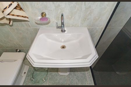 Apartamento à venda com 103m², 2 quartos e sem vagaBanheiro da Suíte