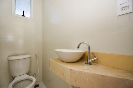 Casa à venda com 78m², 2 quartos e 1 vagaLavabo