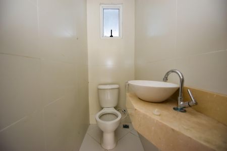 Casa à venda com 78m², 2 quartos e 1 vagaLavabo