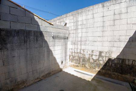 Casa de condomínio para alugar com 64m², 2 quartos e 1 vagaÁrea de Serviço