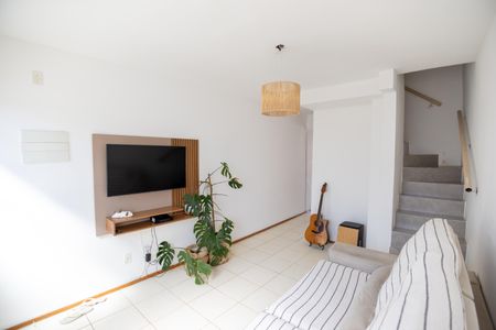 Casa de condomínio para alugar com 64m², 2 quartos e 1 vagaSala