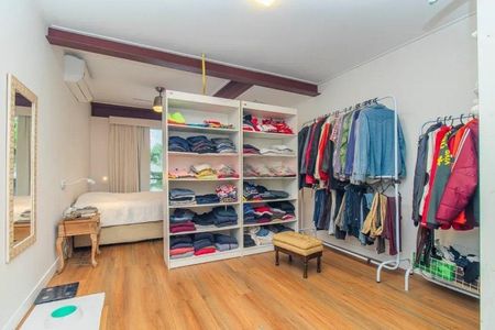 Casa para alugar com 450m², 4 quartos e 1 vaga Casa para alugar com 450m², 4 quartos e 1 vagaQuarto 3