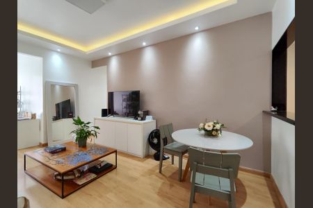 Apartamento à venda com 79m², 2 quartos e 1 vagaSala