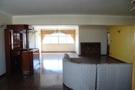 Apartamento à venda com 240m², 5 quartos e 2 vagasSala