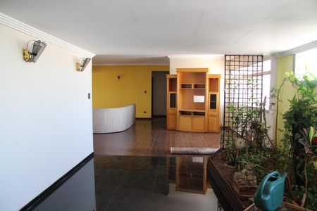 Apartamento à venda com 240m², 5 quartos e 2 vagasSala