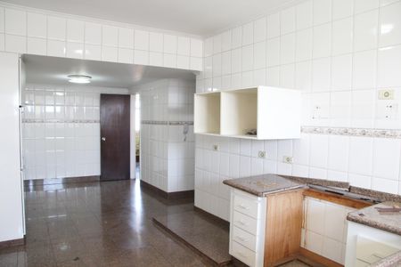 Apartamento à venda com 240m², 5 quartos e 2 vagasCozinha