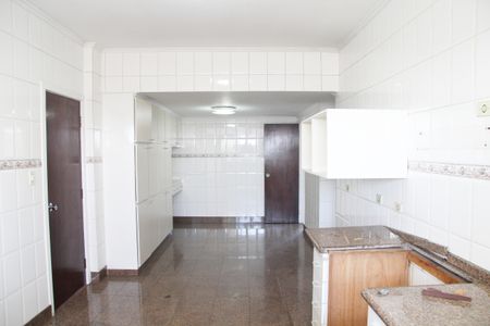 Apartamento à venda com 240m², 5 quartos e 2 vagasCozinha