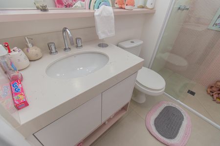 Apartamento à venda com 124m², 3 quartos e 3 vagasBanheiro da Suíte 1