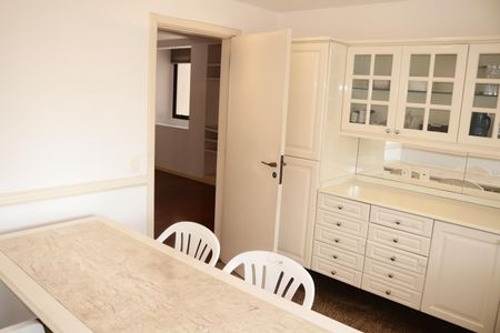 Apartamento para alugar com 344m², 4 quartos e 5 vagasCozinha