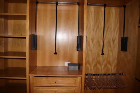 Apartamento para alugar com 344m², 4 quartos e 5 vagasCloset da Suíte 2 