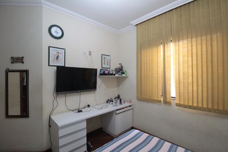 Casa à venda com 210m², 3 quartos e 2 vagasSuíte