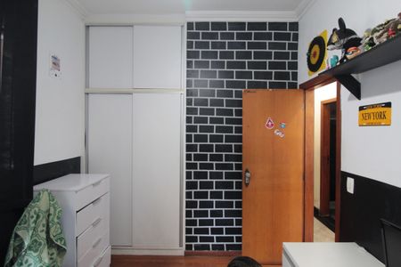 Casa à venda com 210m², 3 quartos e 2 vagasQuarto 1