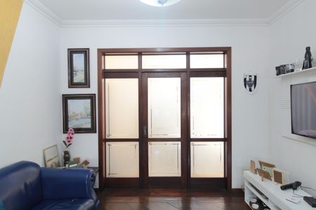 Sala de casa à venda com 3 quartos, 210m² em Castelo, Belo Horizonte