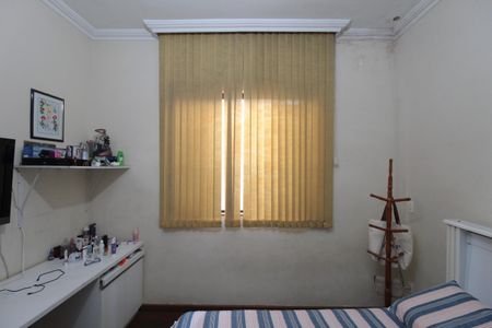 Casa à venda com 210m², 3 quartos e 2 vagasSuíte