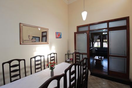 Casa à venda com 210m², 3 quartos e 2 vagasCopa