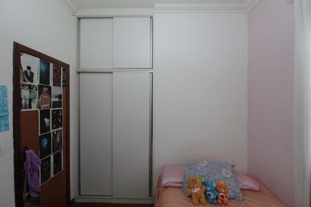 Casa à venda com 210m², 3 quartos e 2 vagasQuarto 2