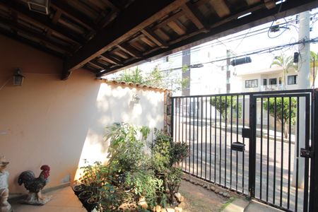 Casa à venda com 210m², 3 quartos e 2 vagasGaragem