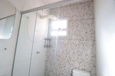 Casa de condomínio para alugar com 142m², 3 quartos e 3 vagasBanheiro do Quarto 3