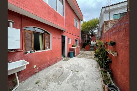 Casa para alugar com 100m², 3 quartos e 2 vagasQuintal