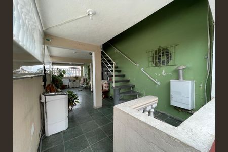 Casa para alugar com 100m², 3 quartos e 2 vagasQuintal