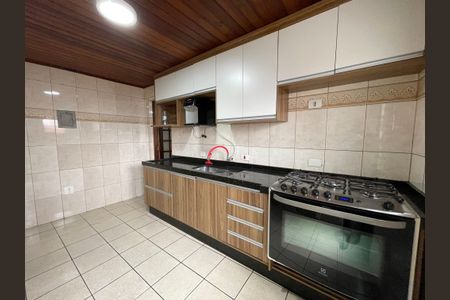 Casa para alugar com 100m², 3 quartos e 2 vagasCozinha